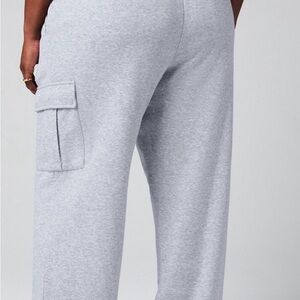 Fabletics Cozy Fleece Wide-Leg Cargo Sweatpants | Heather Gray | XXL / 1X